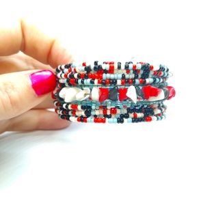 Multicolored seed beaded bracelet